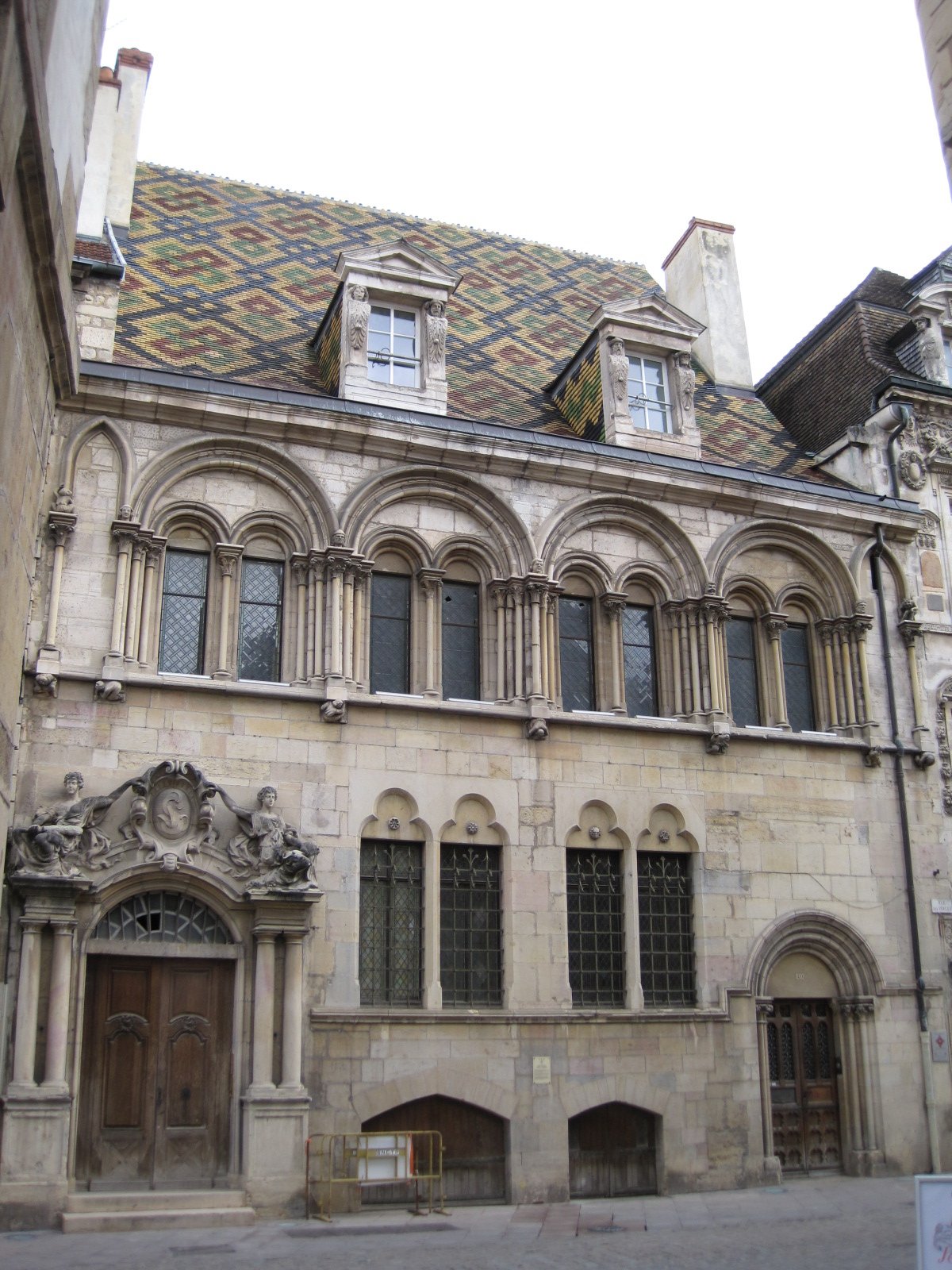 Dijon — Rue des Forges