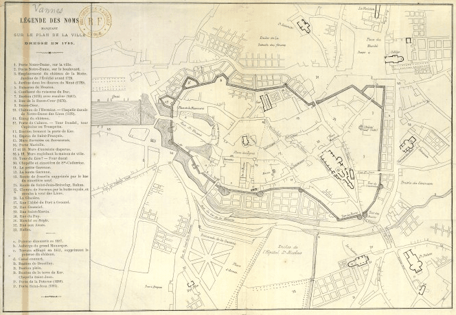 Vue depuis le chemin de ronde des remparts sud
